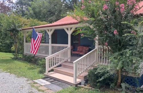 Crossville House | Pigeon Ridge Cabin Cumberland State Park 2B 2B