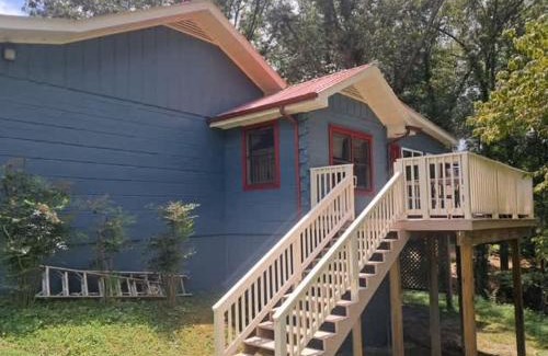 Crossville House | Pigeon Ridge Cabin Cumberland State Park 2B 2B