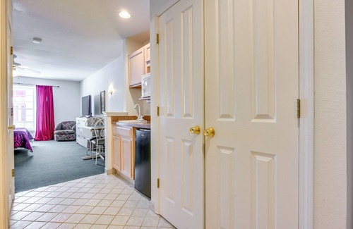 Pigeon Apartment | Pigeon Studio ~ 4 Mi to Caseville Public Beach!