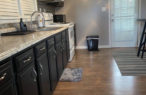 Ina House | Pigs Ina Blanket - Minutes from Rend Lake and I-64/I-57