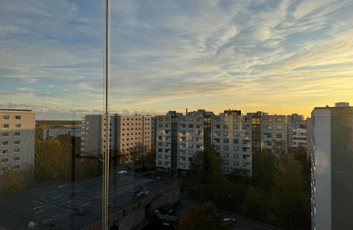 Koillinen District Apartment | Pihlajisto 7th floor with view, free parking