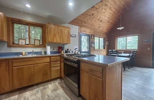 Grand Marais Cabin | Pike Lake Get-Away in Grand Marais, MN.Lakeside Haven Sleeps 5