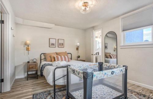 Central Colorado Springs Apartment | Pikes Divine - Prime Spot BBQ Fire Pit Alfresco
