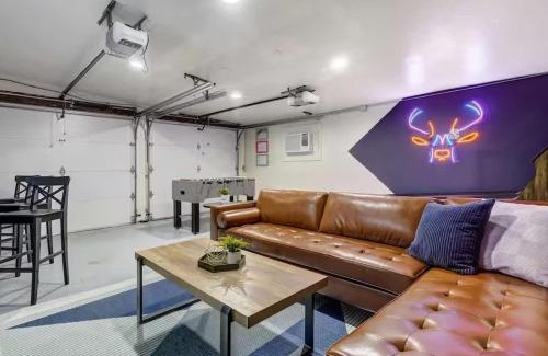 Central Colorado Springs Apartment | Pikes Divine - Prime Spot BBQ Fire Pit Alfresco