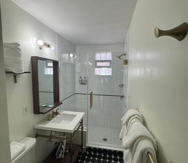 Manitou Springs Historic District Hotel | Pikes Peak Inn