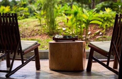 Nang Lae Villa | Pillar room in traditional wooden house