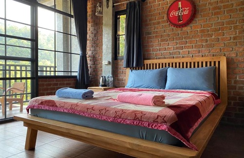Thong Pha Phum House | PilokMyhome ที่พักเหมืองปิล็อก บ้านอีต่อง