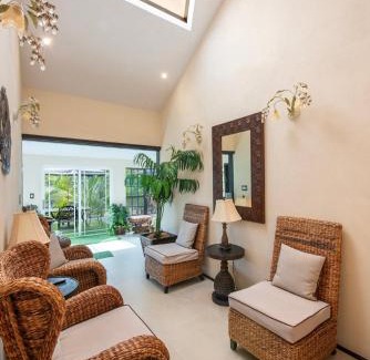 Rock Sound House | Pilot House - Remodeled Historic Guest House home