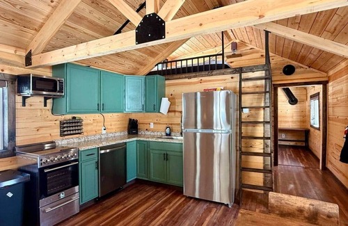 Silver Gate House | Pilot Peak Mountain Cabin