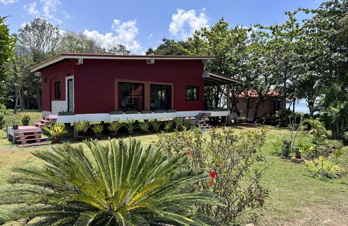 Nuea Khlong Villa | Piman Pu Arthouse 2 kingsize bedrooms with a/c - shared bathroom - 4 persons max