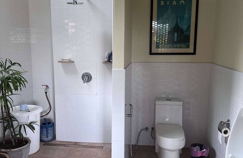 Nuea Khlong Villa | Piman Pu Lek - large 2 storey 1 bedroom kingsize villa with a/c, sea view