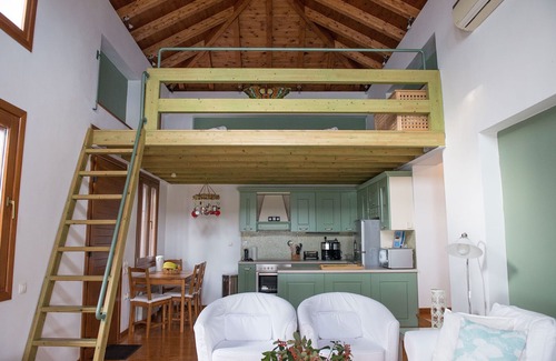 Pinakates House | Pinakates: House /Villa - Pinakates