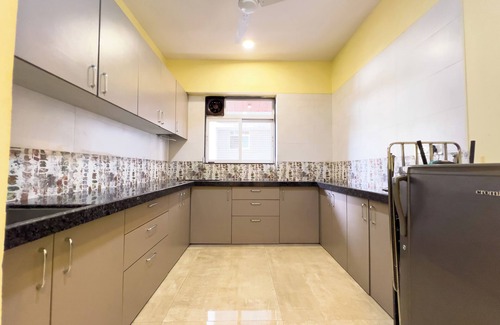 Vile Parle East Apartment | Pinaki Comfort Stay Vile Parle