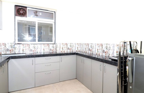 Vile Parle East Apartment | Pinaki Comfort Stay Vile Parle