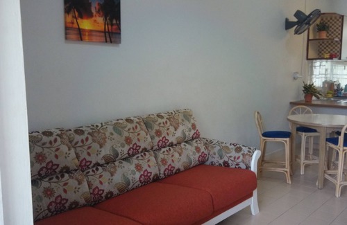 Batu Ferringhi Apartment | Pinang Beach Apartment @ Bayu Emas