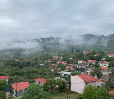 Mavranaioi Apartment | Pindos Mountain View Rooms