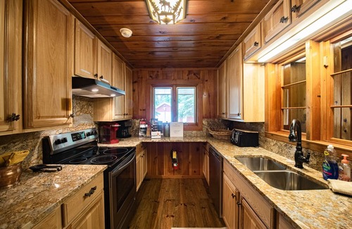 Grayling Cabin | Pine Bend Cottage -Get Cozy on the Au Sable