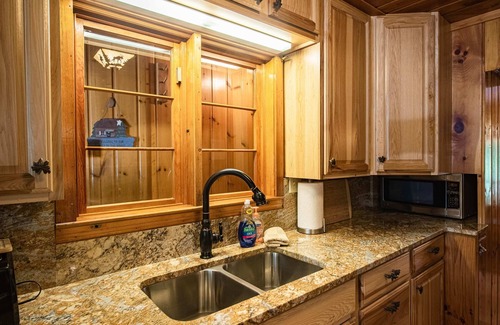 Grayling Cabin | Pine Bend Cottage -Get Cozy on the Au Sable