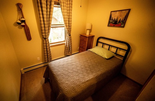 Land O Lakes Cabin | Pine Bluff Cottage (Unit 4)