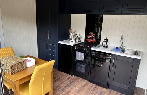 Storwood Cabin | Pine Boutique Lodge with hot tub for couples & dog