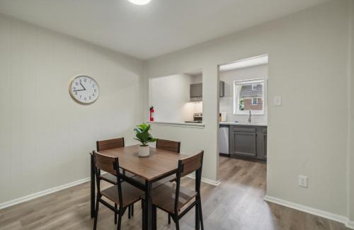 Newark Apartment | Pine Brook 618 I Cozy & Roomy I Gym & Pool