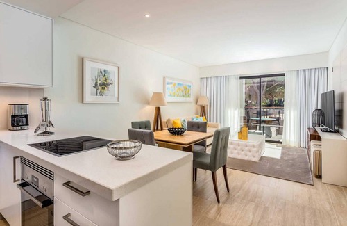 Olhos D'Agua Apartment | Pine Cliffs Garden Suite I