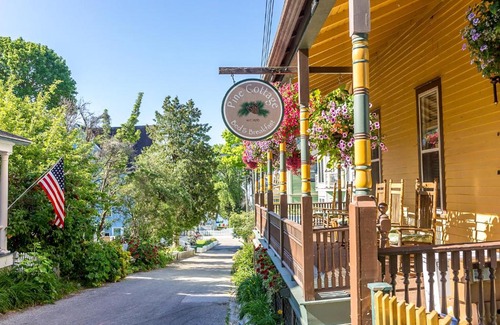 Mackinac Island Bed & Breakfast | Pine Cottage Bed & Breakfast