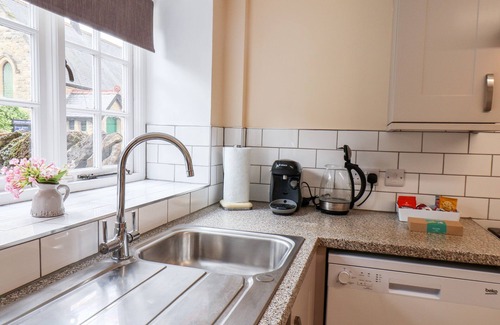 Snainton Cottage | PINE COTTAGE, pet friendly, country holiday cottage in Snainton