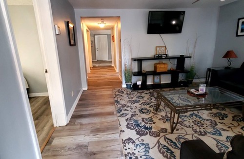 Pembroke House | Pine Cottage