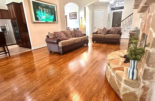 Tomball House | Pine Country Retreat!