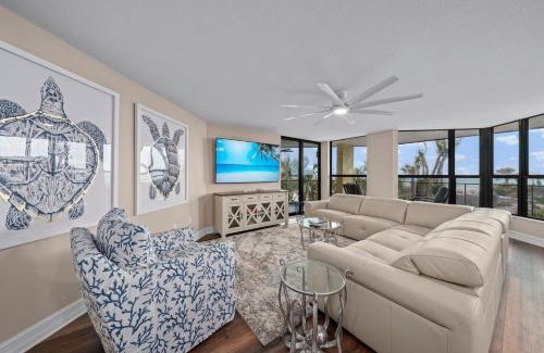 Sanibel House | Pine Cove #101