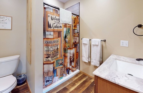Gaines Resort | Pine Creek, PA Grand Canyon, Mountain View Suite 8 at Rough Cut Lodge