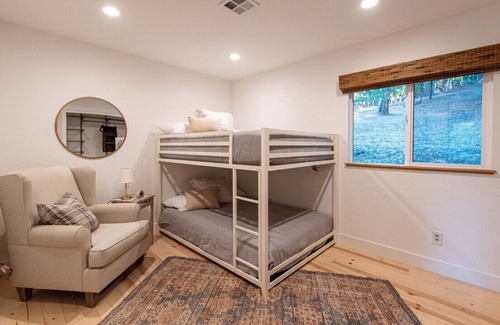 Murphy House | Pine crest cottage. Cozy and updated