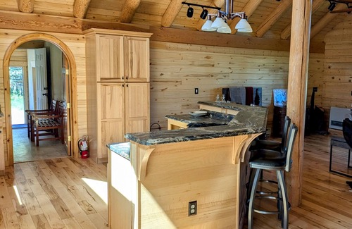 Fort Garland Cabin | Pine Dragon Lodge, a spacious cabin in gated community
