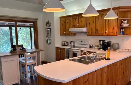 L'Amable Cottage | Pine Forest Cottage
