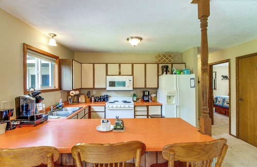 Menahga House | 'Pine Haven' Family Escape in Menahga: Fish & Hunt