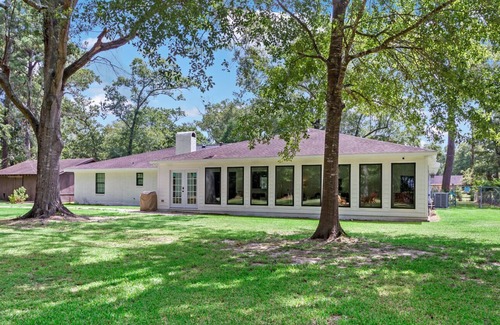 Bevil Oaks House | Pine Haven Lodge, Beaumont, TX