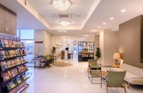 Songsan-dong Hotel | Pine Hill Hotel