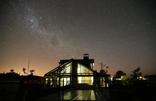 Ruby Bay Bed & Breakfast | Pine Hill Lodge In Vineyard