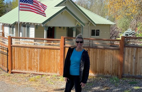 Wamic Cottage | Pine Hollow Maupin Adventure Cottage