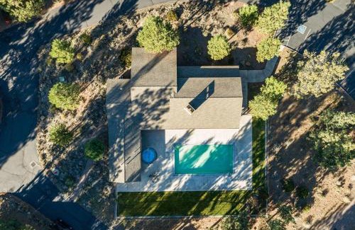 RiverWild House | Pine House Retreat