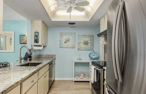 Pine Island Center House | Pine Island Breeze where you can relax, swim, fish, see dolphins and manatees!