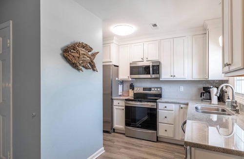 Pine Knoll Shores House | Pine Knoll Townes 41: Oceanfront 2BR, 1BA Townhome with Community Pool