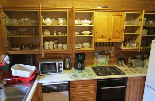 Roybridge Cabin | Pine Lodge Cosy Cabin With 2 Bedrooms. Open all year. 15 miles from Fort William