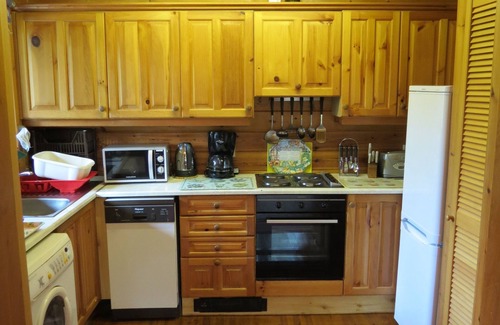 Roybridge Cabin | Pine Lodge Cosy Cabin With 2 Bedrooms. Open all year. 15 miles from Fort William