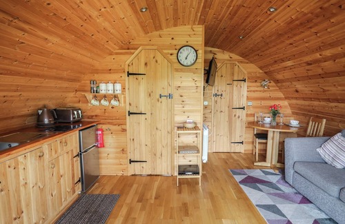 Llanddeusant Cottage | Pine Lodge