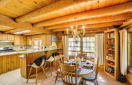 Frazier Park Cabin | Pine Mountain Club Log Cabin w/Resort Amenities!