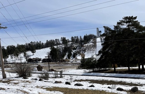Iron Mountain Condo | Pine mountain ski jump view 2 bedroom townhouse