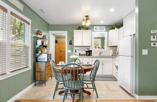 Mountain Club Cabin | Pine Mtn Cabin Vacation Rental | 1-BR in Pine Forest, Prescott | 2Miles from Whisky Row Sleeps 6