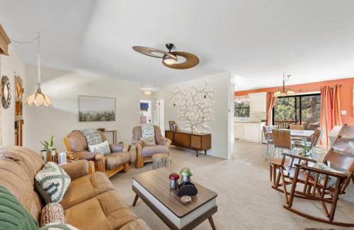 Prescott House | Pine Nest Retreat Saloon and Scenic Views